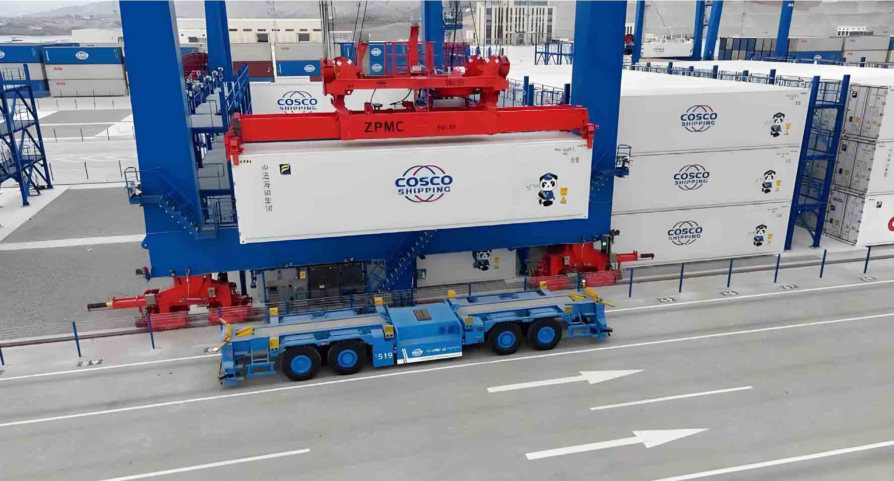 cargo carrying robot