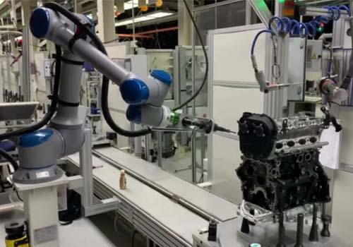 Robot hợp tác giúp tự động sản xuất tốc độ tự động tăng thêm