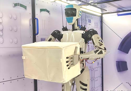 China space station will be equipped with humanoid robots, which can defend with guns. How is it compared to Tesla's Optimus Prime?