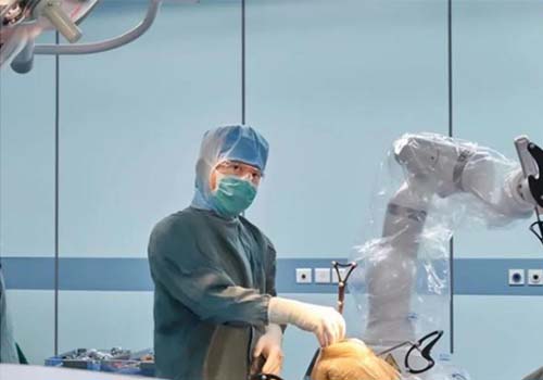 Robot phẫu thuật đầu gối đầu tiên của Trung Quốc đã được phê duyệt để đưa ra thị trường